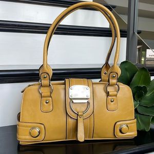 Mustard yellow shoulder handbag purse like new